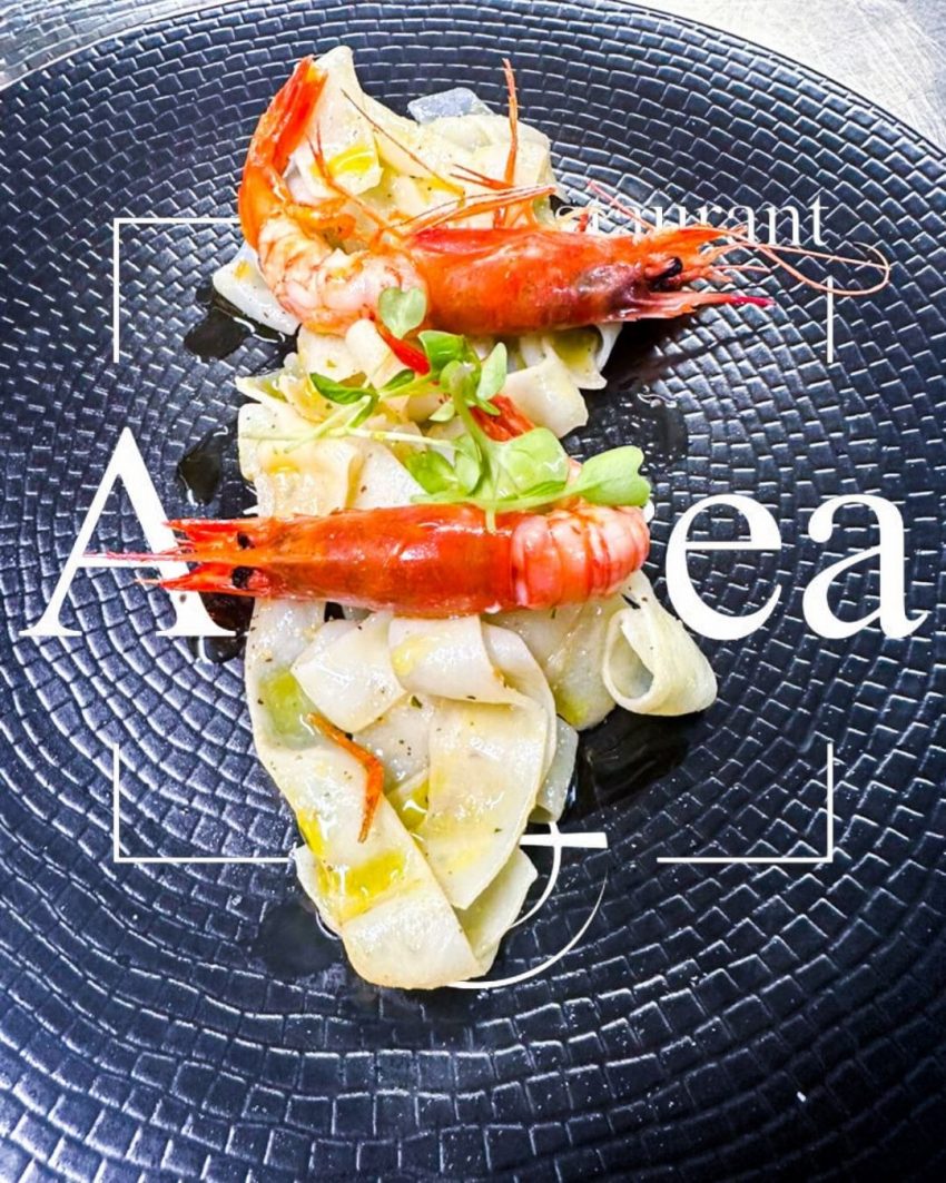 Restaurant Andrea a la Massana, on destaca per la seva matèria primera fresca i de quilòmetre zero. Els clients que ja han visitat l'establiment destaquen l'excel·lent tracte per la part del personal i un servei familiar que els convida a tornar. A més, el restaurant proposa un ambient acollidor en el qual gaudir de l'exquisidesa dels seus plats. En aquest establiment trobaràs, peixos, mariscos, carns a la brasa, chuletons madurats, entre altres plats tradicionals i de cuina de proximitat, un dels punts especialment importants per al restaurant. Vols tastar un bon arròs al restaurant Andrea. En aquest restaurant podràs degustar arròs del senyoret, arròs de gambes vermelles de Palamós, arròs negre, a RESTAURANT ANDREA ANDORRA Al costat del Comú de la Massana. EL MEJOR ARROZ DE BOGAVANTE AZUL DE ANDORRA, ARROZ DE PULPITOS, GAMBA BLANCA Y ALMEJAS FINAS, MARISQUERÍA RESTAURANT ARROCERÍA LA MILLOR ARROSSERÍA DE LES VALLS DEL NORD ANDORRA MARISCADES, GRAELLADES, BARBACOA, BBQ, BARBECUE. ARRÒS CALDOS, PAELLA D'ESCOPINYES, PAELLA DE GALERES, PAELLA DE LLAMÀNTOL, ESPECIALISTES EN ARROSSOS CALDOSOS i PAELLES D’ESCOPINYES. Las mejores paellas | paellas andorra | paellas escaldes | paellas por encargo | restaurantes de paellas | Carnes a la parrilla | chuletón 60 días de maduración | aperitivos selectos | mejillones bouchot | pescados de las mejores lonjas de Cádiz, Málaga, Ametlla de mar, Sant Carles de la rápita, Arenys de mar y Palamós..