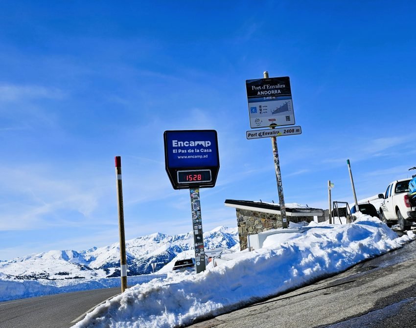 Gaudeix de l'autèntic sabor de la cuina andorrana al Restaurant Andrea, un referent a la Massana per la seva excel·lència culinària i la qualitat dels seus productes frescos, a la foto l'espatlla de xai del Pirineu al forn. Vine i deixa't sorprendre per les nostres creacions, cada plat és una obra d'art per al paladar. Descobreix el secret del nostre èxit gastronòmic☎ +376 847 700 📍 C/ Costes de Teixidó, 4 La Massana #instagram #andorra #restaurant #instagood #food #foodie #foodphotography #photooftheday #healthyfood #instafood #delicious #cookingvideo