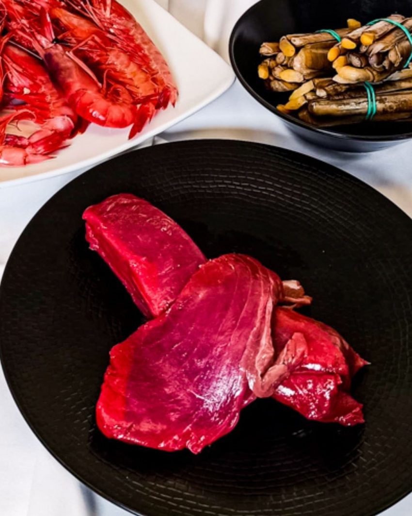 Possiblement la millor marisqueria de la Massana i les valls del nord. Restaurant Andrea Andorra, cada plat de marisc que oferim és elaborat amb els millors productes que el mar ens ofereix. Des de la frescor dels nostres peixos i mariscs fins a la qualitat excepcional de les nostres carns, tota la nostra matèria primera és seleccionada amb cura per l'Andreia amb la finalitat de garantir la màxima excel·lència en cada àpat.