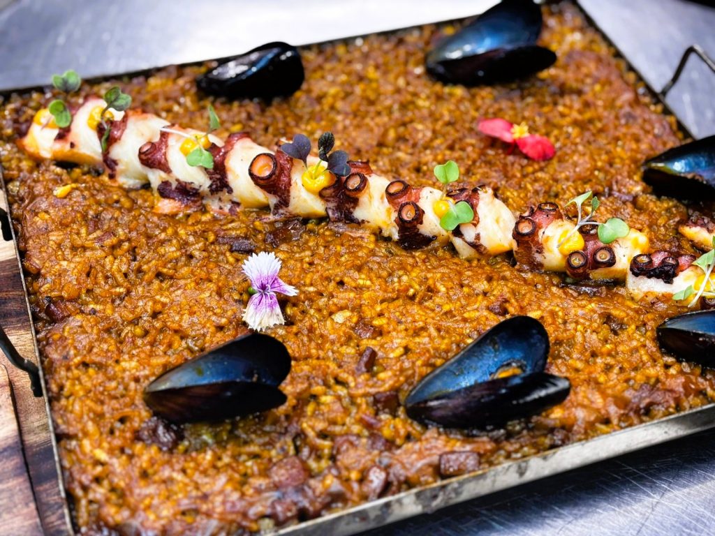 Al Restaurant Andrea, al cor de La Massana, som mestres en l'art de l'arròs. Arròs caldós o Arròs tradicional demana el que vulguis.
